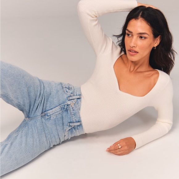 Abercrombie The 90s Straight Ultra High Rise Jeans (Curve Love) - Picture 5 of 10